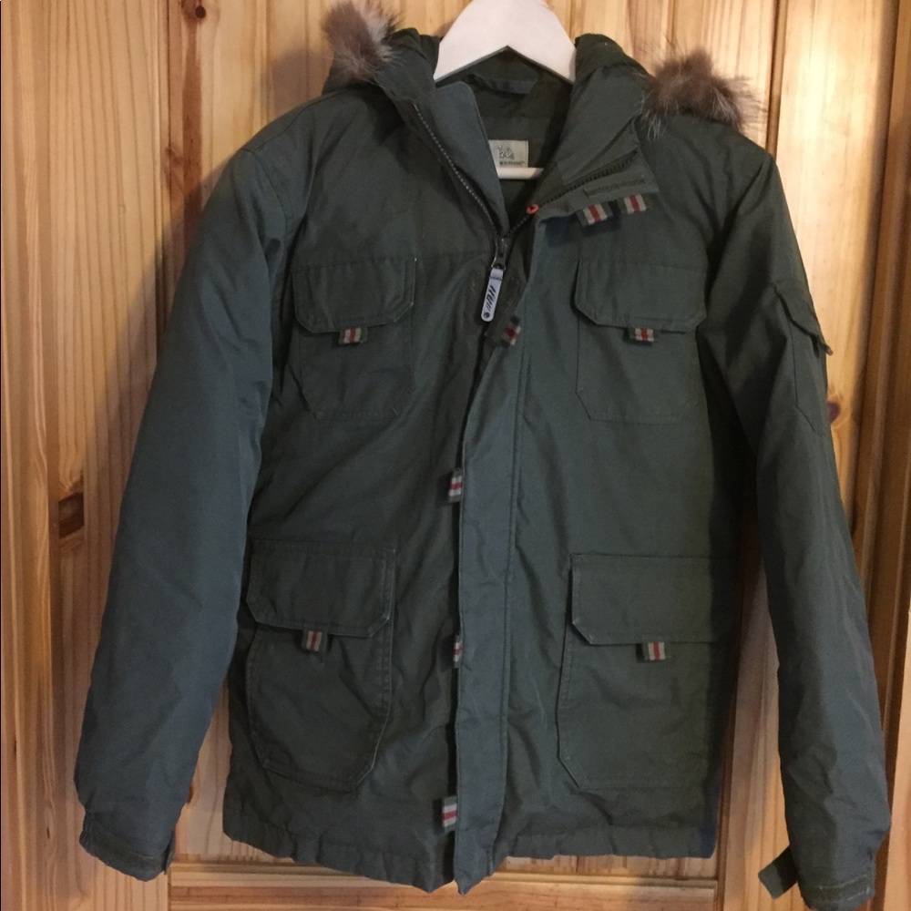 Great condition cabelas down jacket